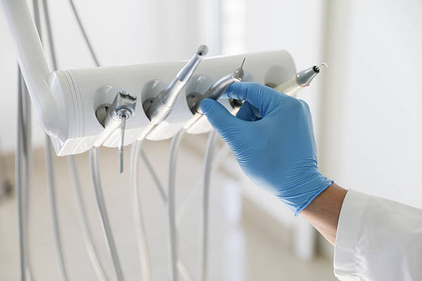 Professional Emergency Dentist technician working in Sturgeon, MO